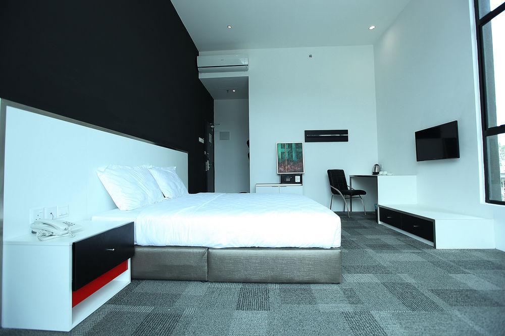 Beverly Hotel Тайпинг Экстерьер фото
